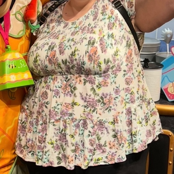 Torrid floral smocked top - Picture 4 of 4